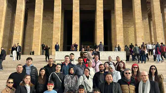 Manisa Balıkesirliler Derneği’nden Anıtkabir’e  anlamlı ziyaret