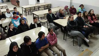 Öğrenci ve köy halkına yangınla mücadele kursu