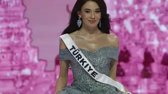 Ceren Arslan Türk bayraklı paylaşımı ve Hürrem elbisesiyle beğeni topladı