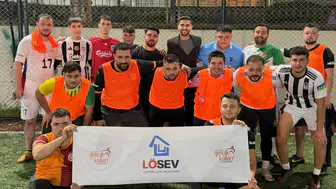 AK Parti Yunusemre Gençlik Kolları’ndan LÖSEV’e anlamlı destek