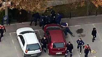 Adliyenin önü kan gölüne dönüştü!