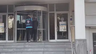 2 çocuk annesi kadını sokak ortasında katletti