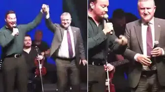 Bakan Osman Aşkın Bak, ünlü şarkıcı ile sahnede şarkı söyledi