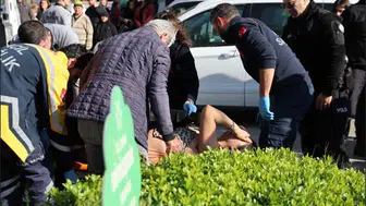 Mahkeme çıkışı kadını sırtından bıçakladı