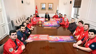 Vali Özkan, TEKNOFEST takımını tebrik etti