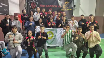 Manisa Muaythai takımından 35 madalya