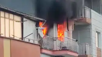 Manisa'da korkutan konut yangını