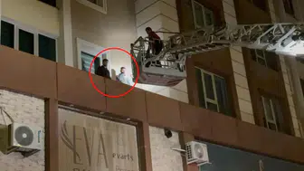 Pencereden çarşafla inerken gören hırsız sandı ama gerçek çok başka çıktı