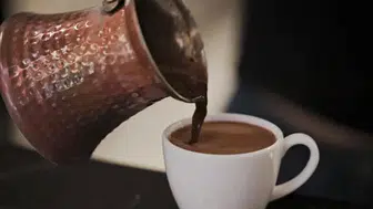 Kahve Lekesine Son: Kupalardaki İnatçı İzleri Yok Eden En Etkili 5 Yöntem Test Edildi