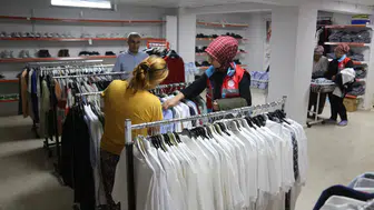 Şehzadeler Sosyal Market ihtiyaç sahiplerine ulaşıyor