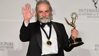 Haluk Bilginer'in gözlerden uzak büyüttüğü kızı ilk kez sahneye çıktı