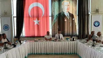 "Türkiye Kamu-Sen’in yeri Türk memurunun yanıdır"