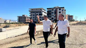Başkan Akın Turgutlu'nun o mahallesinde incelemelerde bulundu