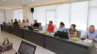 Üzüm rekoltesi için toplandılar