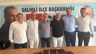 Salihli CHP’de adaylar birlik pozu verdi
