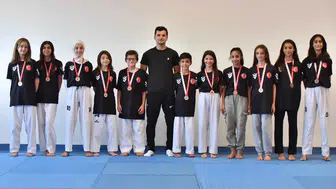 Minik tekwandoculardan 9 madalya