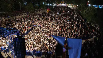 Demirci Kurtuluş Festivali'nde Merve Özbey sahne aldı