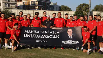 Manisaspor, sezonun ilk antrenmanına duygusal  başladı