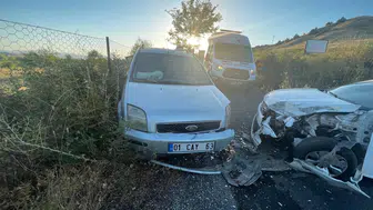 Trafik kazasında 3 kişi yaralandı