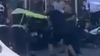 Polise tekmeli yumruklu saldırı