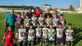Salihlispor’un minikleri namağlup şampiyon