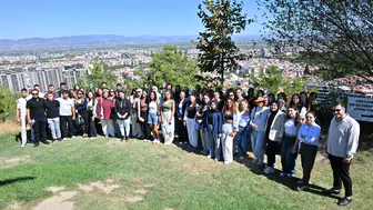 Büyükşehir üniversite öğrencilerine Manisa’yı tanıtıyor
