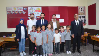 TKDK öğrencilere çanta ve kırtasiye malzemesi dağıttı