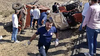 Traktör kazasında 1 kişi öldü, 4 kişi yaralandı