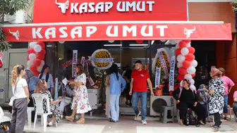 Umut Kasap kapılarını açtı