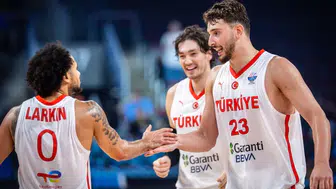 EuroBasket'te Türkiye'yi finale taşıyan yıldız oyuncu A Milli Takım'ı bıraktı