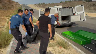 Yol kenarında ceset bulundu