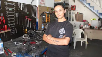 Yardım için başladığı işte usta oldu