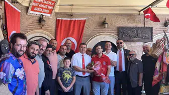 Çarşı esnafından gazilere anlamlı ziyaret