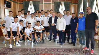 YUNUSEMRE'NİN ŞAMPİYON GENÇLERİ 1. AMATÖR LİG'DE!