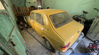 44 yıldır gözü gibi sakladığı otomobili, 15 bin euroya satıldı