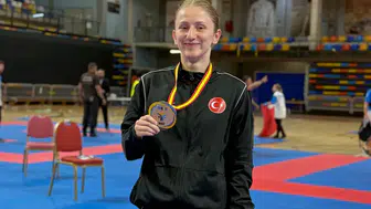 Manisalı sporcu İspanya'dan altın madalyayla döndü