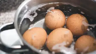 Yumurta Kaç Dakikada Hangi Kıvamda Pişer? İşte Dakikası Dakikasına Kıvam Rehberi