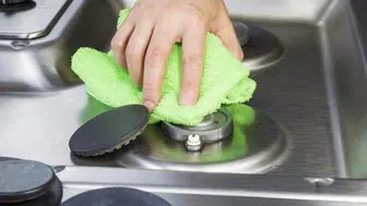 Ocak Gözleri Nasıl Temizlenir? Yağ ve Yanık Lekelere Karşı En Etkili Yöntemler