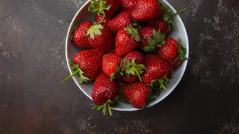 Çilek neden çabuk bozuluyor? Taze kalmasını sağlayan saklama yöntemi açıklandı