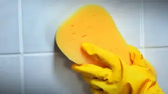 Kararan derzler için etkili yöntem ortaya çıktı: Banyo ve mutfakta beyaz görünüm geri gelebilir