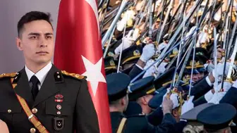 Göreve iade edilen Teğmen üniformasını tekrar çıkarttı
