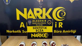 Manisa sokak satıcılarından temizleniyor