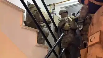 Rüşvet ve kaçakçılık operasyonu: Biri aktif polis 7 kişi tutuklandı