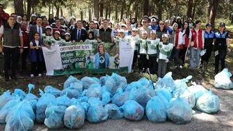 Manisa'nın ormanları çöplerden arındı