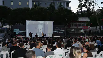 Gezen Sinema Tırı ile Manisalılar nostalji yaşadı