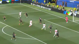 Dünya Kupası'nda akıl almaz olay! Spiker takımları karıştırdı izleyenler duyduklarına inanamadı