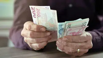 Emekli Maaşı Yarışında Kartlar Yeniden Dağıtılabilir: Uzman İsim Promosyon İçin 50 Bin TL Eşiğini İşaret Etti