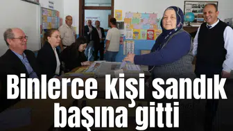 Binlerce kişi sandık başına gitti