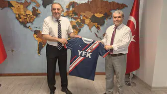 Yurtseven Futbol Kulübü Kaymakam Cantürk’ü ziyaret etti