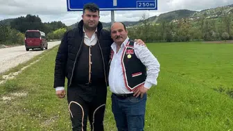 Kayıp iki arkadaş dere yatağına yuvarlanan araçta ölü bulundu